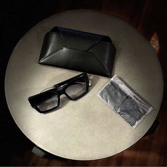 Christian Dior Sophisticated Eyewear.  Pre-owned in very good condition. - Picture 11 of 11